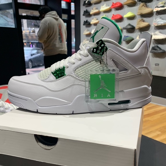 Jordan 4 Metallic Green (Lightly Used) - Picture 6 of 6